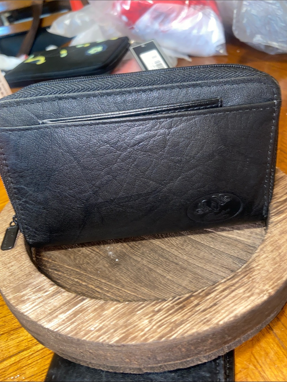 BUXTON Black Leather Zip Wallet
